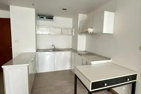 Кондоминиум с 3 спальнями в Ян Наве, Бангкок, Таиланд № 160380