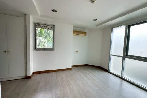 Кондоминиум с 3 спальнями в Ян Наве, Бангкок, Таиланд № 160380 - фото 5