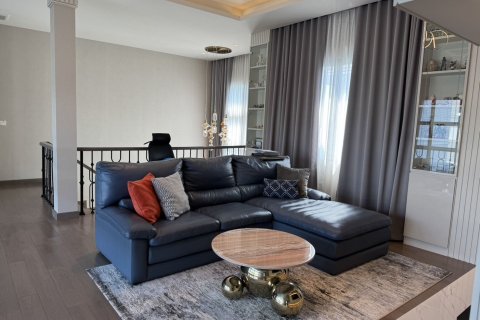 House in Lat Krabang, Bangkok, Thailand 4 bedrooms № 160381 - photo 7