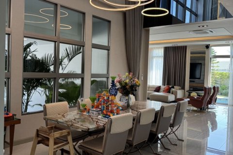 House in Lat Krabang, Bangkok, Thailand 4 bedrooms № 160381 - photo 15