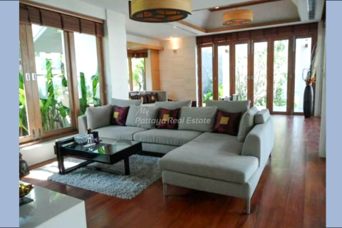 Maison à Pattaya, Thaïlande 5 chambres № 168051 - photo 12