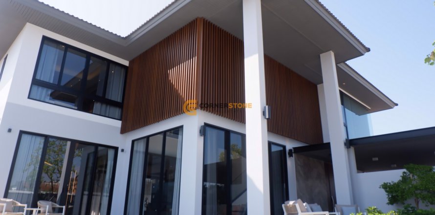 Studio in Pattaya, Thailand № 168049