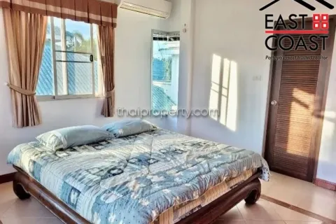 Casa de 3 dormitorios en Pattaya, Tailandia № 212900 - foto 3