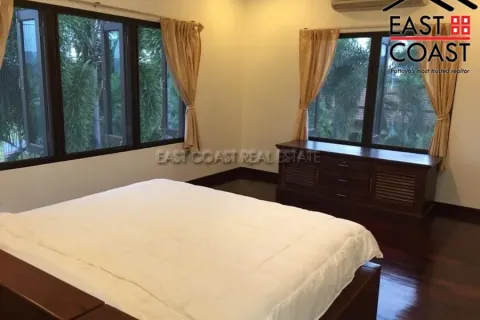 Casa de 4 dormitorios en Pattaya, Tailandia № 212901 - foto 10