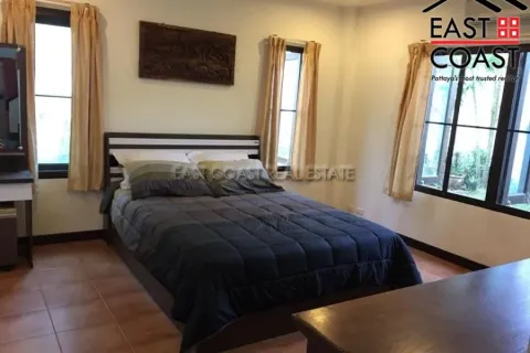 Casa de 4 dormitorios en Pattaya, Tailandia № 212901 - foto 7