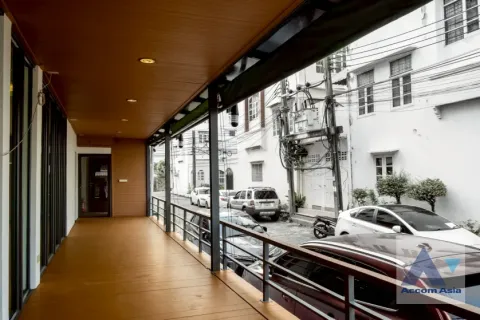 Reihenhaus in Huai Khwang, Bangkok, Thailand 4 Schlafzimmer № 214884 - Foto 4