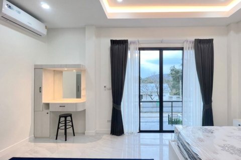 Condo in Chiang Mai, Thailand, 3 bedrooms  № 133459 - photo 21