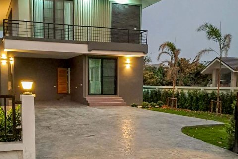 House in Chiang Mai, Thailand 3 bedrooms № 133459 - photo 22
