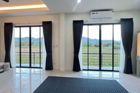 Condo in Chiang Mai, Thailand, 3 bedrooms  № 133459 - photo 3