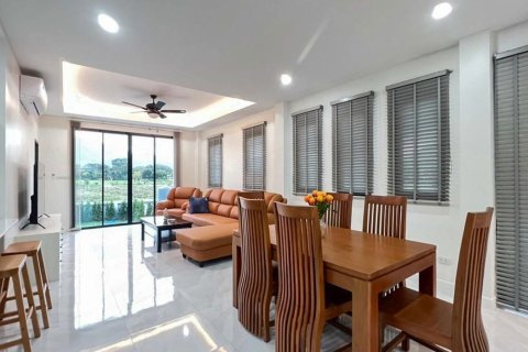 Condo in Chiang Mai, Thailand, 3 bedrooms  № 133459 - photo 8