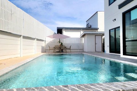 Villa in Phuket, Thailand 4 bedrooms № 169457