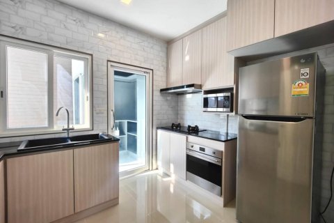 Maison à Bang Kaeo, Thaïlande 4 chambres № 169459 - photo 10