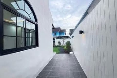 Townhouse in Phuket, Thailand 3 bedrooms № 169462 - photo 8