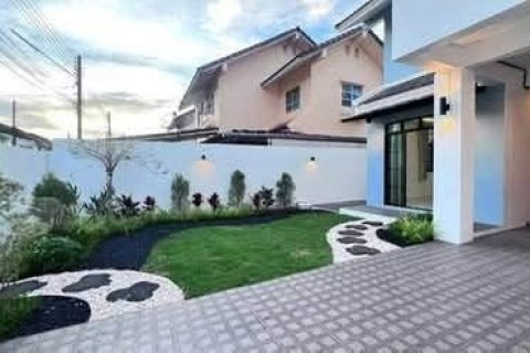 Townhouse in Phuket, Thailand 3 bedrooms № 169462 - photo 17