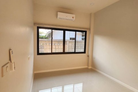 Villa in Chiang Mai, Thailand 3 bedrooms № 154252 - photo 23