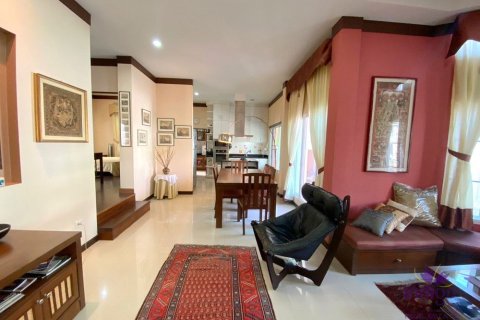 House in Chiang Mai, Thailand 3 bedrooms № 162490 - photo 14