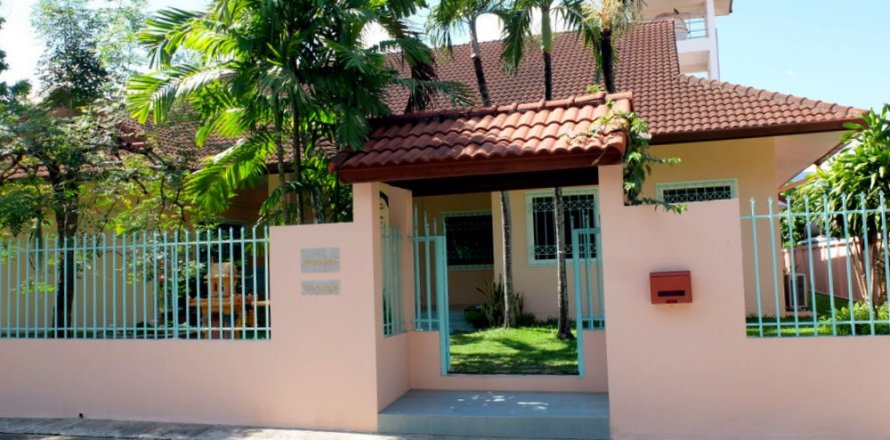 Maison à Chiang Mai, Thaïlande 4 chambres № 162494