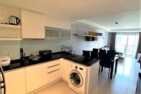 Condo in Bangkok, Thailand, 2 bedrooms  № 172615 - photo 4