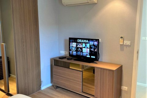 Condo in Bangkok, Thailand, 2 bedrooms  № 172615 - photo 3