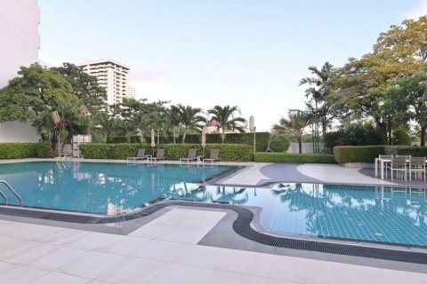 Кондоминиум с 2 спальнями в Бангкоке, Таиланд № 172613 - фото 15