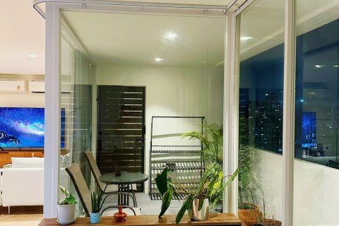 Кондоминиум с 2 спальнями в Бангкоке, Таиланд № 172613 - фото 5