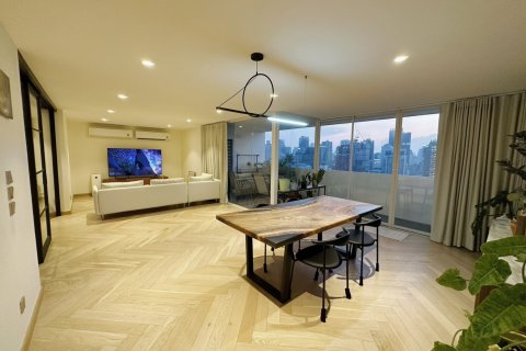 Кондоминиум с 2 спальнями в Бангкоке, Таиланд № 172613 - фото 4