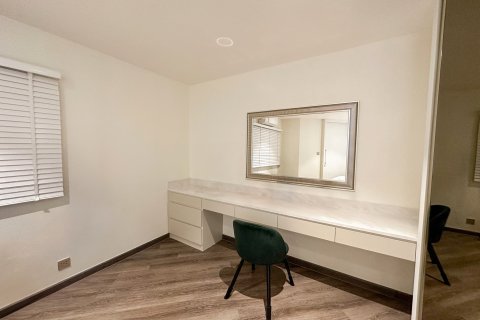 Кондоминиум с 2 спальнями в Бангкоке, Таиланд № 172613 - фото 8