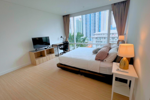 Condo in Khlong Toei, Bangkok, Thailand, 2 bedrooms  № 171639 - photo 13