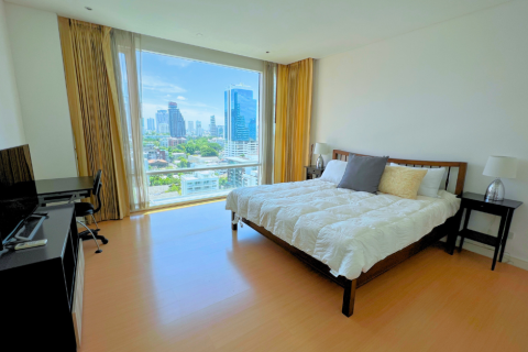 Condo in Khlong Toei, Bangkok, Thailand, 2 bedrooms  № 171640 - photo 2