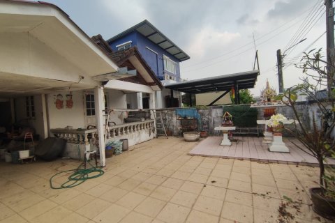 House in Prawet, Bangkok, Thailand 6 bedrooms № 171636 - photo 2