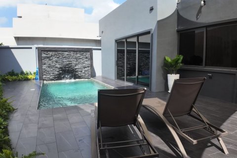 Дом в Паттайе, Таиланд с 3 спальнями  № 160958 - фото 5