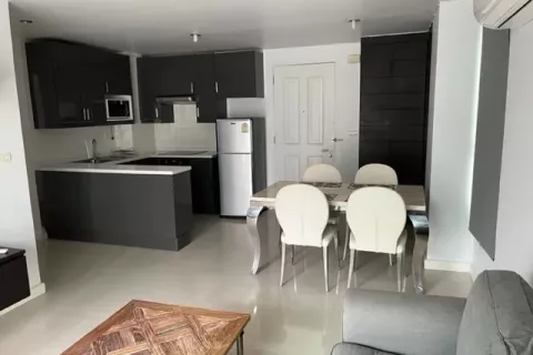 Condo in Watthana, Bangkok, Thailand, 2 bedrooms  № 138975 - photo 2