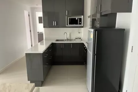 Condo in Watthana, Bangkok, Thailand, 2 bedrooms  № 138975 - photo 3