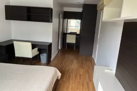 Condo in Watthana, Bangkok, Thailand, 2 bedrooms  № 138975 - photo 7