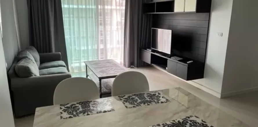 Condo in Watthana, Bangkok, Thailand, 2 bedrooms  № 138975