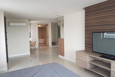 Condo à Khlong Toei, Bangkok, Thaïlande, 5 chambres № 200711 - photo 15