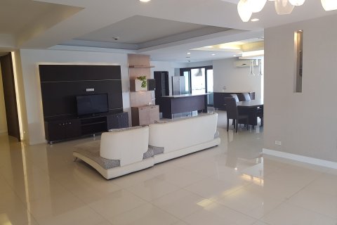 Condo à Khlong Toei, Bangkok, Thaïlande, 5 chambres № 200711 - photo 12