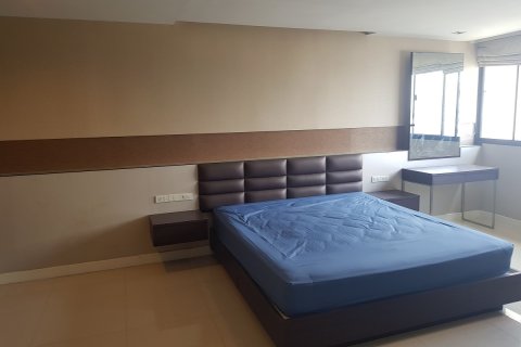 Condo à Khlong Toei, Bangkok, Thaïlande, 5 chambres № 200711 - photo 3