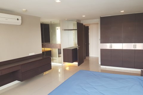 Condo à Khlong Toei, Bangkok, Thaïlande, 5 chambres № 200711 - photo 6