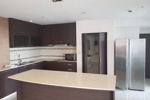 Condo à Khlong Toei, Bangkok, Thaïlande, 5 chambres № 200711 - photo 7