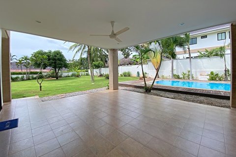 House in Hua Hin, Thailand 4 bedrooms № 168132 - photo 7