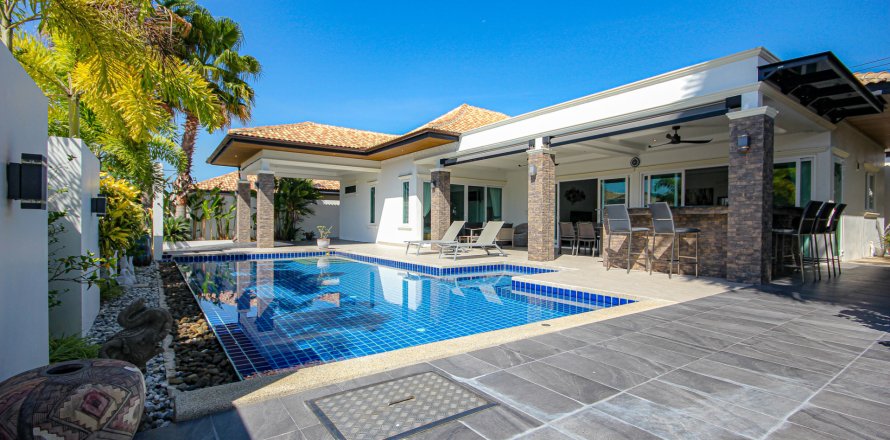 House in Hua Hin, Thailand 3 bedrooms № 168131