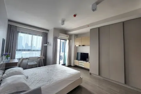 Studio in the Condo in Phra Khanong, Bangkok, Thailand  № 157262 - photo 3