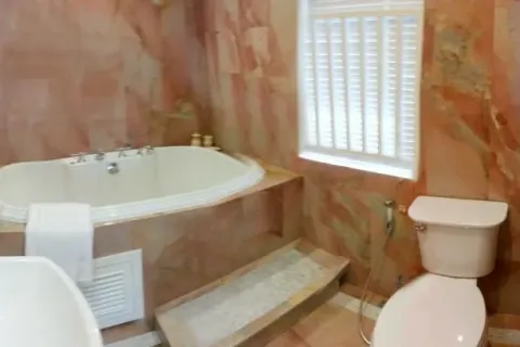 Villa in Hua Hin, Thailand 4 bedrooms № 157265 - photo 10