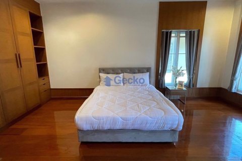 House in Pattaya, Thailand 3 bedrooms № 196233 - photo 10