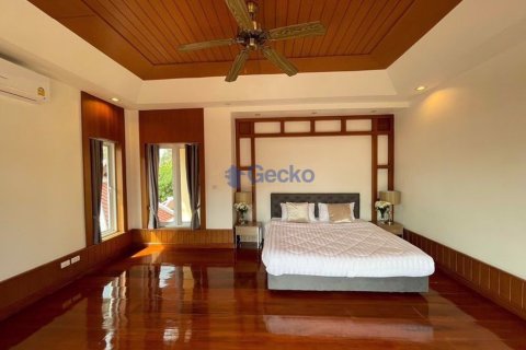 House in Pattaya, Thailand 3 bedrooms № 196233 - photo 8