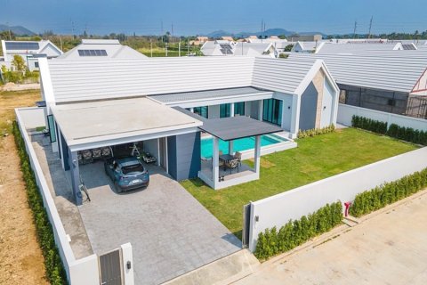 Villa in Hua Hin, Thailand 4 bedrooms № 168375 - photo 12
