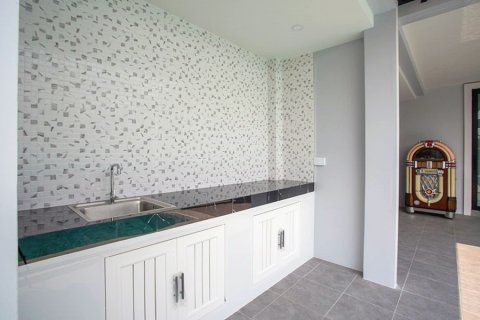 Villa in Hua Hin, Thailand 4 bedrooms № 168375 - photo 22