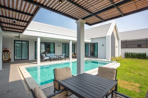 Villa in Hua Hin, Thailand 4 bedrooms № 168375 - photo 8