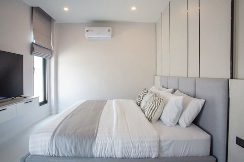 Villa in Hua Hin, Thailand 4 bedrooms № 168375 - photo 23